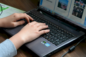 Cara Menginstal Aplikasi di Laptop Mudah dan Praktis Untuk Windows Mac 3 Cara Instal Aplikasi di Laptop Menggunakan App Store