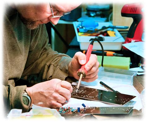 Solder Menggunakan Bahan Yang Bersifat Isolator Pada Bagian 1 wapt image post 3575
