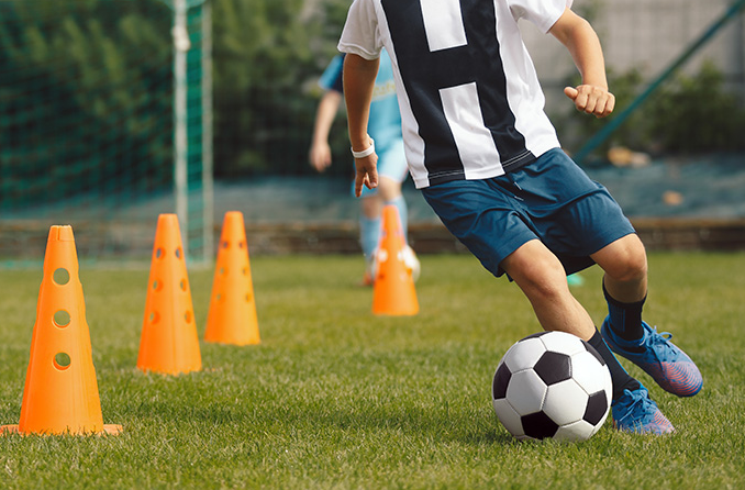 3 Teknik Dribbling dalam Sepak Bola 1 Teknik Dribbling dalam Sepak Bola