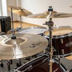 Hi-Hat dalam Set Drum Modern